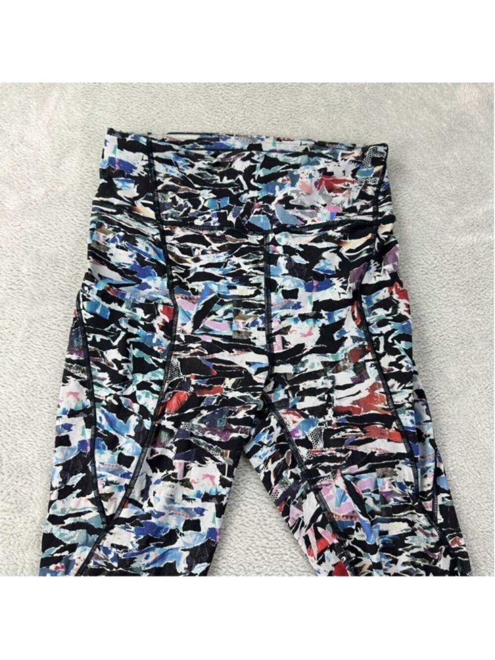 Lululemon Break Free Crop (Nulux 17") Women's Size 6 Culture Clash Starligh - Picture 8 of 12